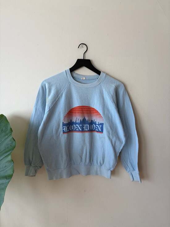 Vintage Tops - Vintage London Sweatshirt Size L Light Blue Sunset Graphic